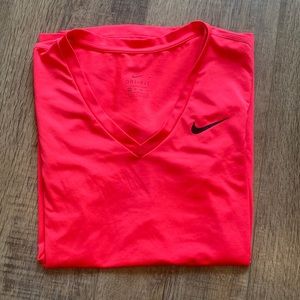 Women's Nike Dry-Fit Shirt, XS